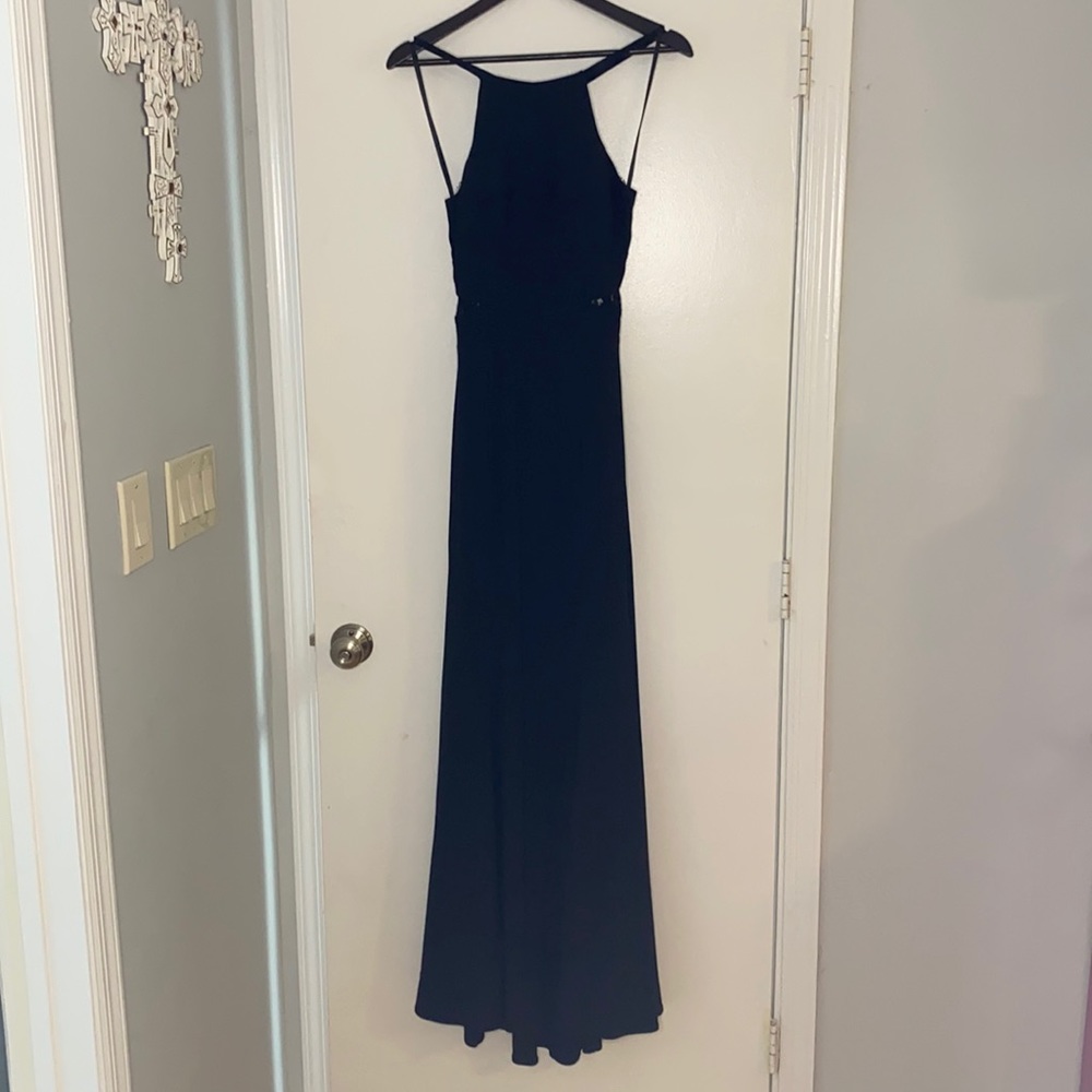 Absolutely stunning black XSCAPE gown. Size 8